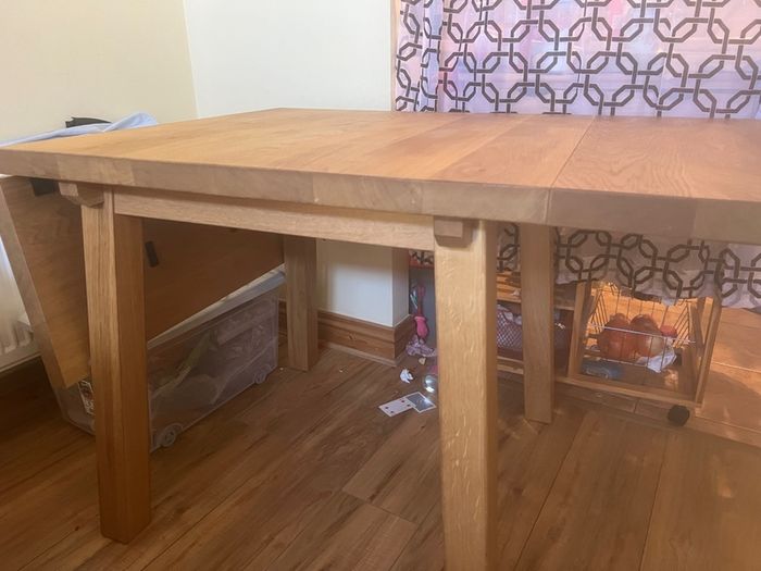 extendable dinner table