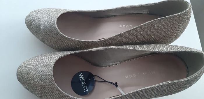 New Look Gold Heel Shoes BNWT