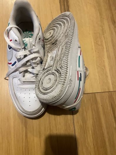 Nike Air Force 1 Low - White / Multi-Colour Swoosh Outline