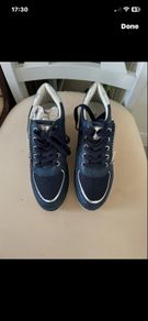 Woman trainers