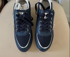 Woman trainers