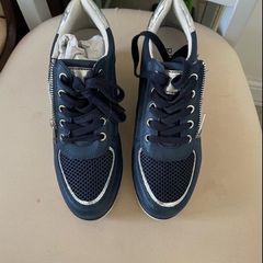 Woman trainers
