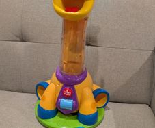 Bright Starts - Spin & Giggle Giraffe Ball Popper