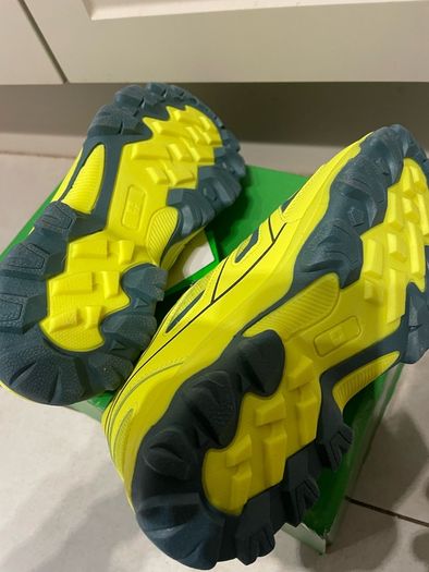 runners trainers Mountain Warehouse BNIB size UK 2