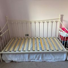 EZ Living Daybed with Trundle