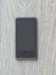 iPod 7th Gen nano (Free Post)
