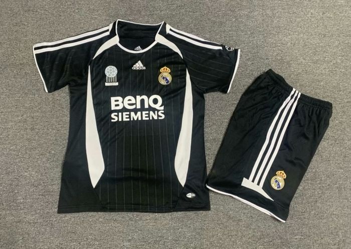 Retro football kits