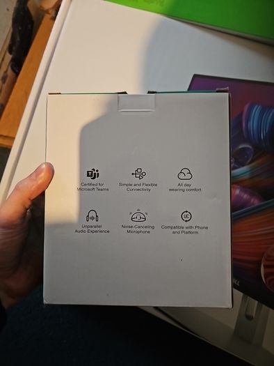 Noise Cancelling Headphones