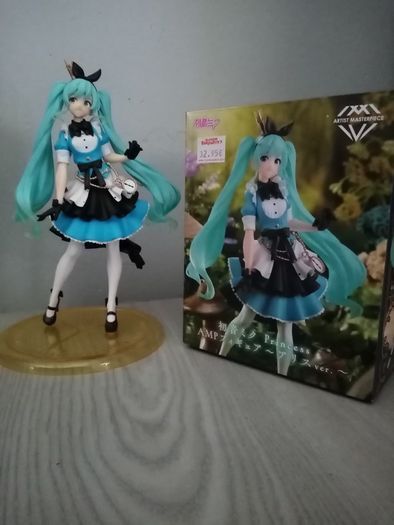 18 anime figurenes