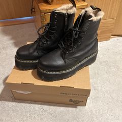 dr marten ladies boots size  Uk 5