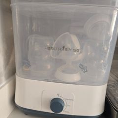 Baby bottle steriliser and dryer