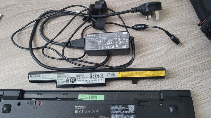 Lenovo laptop excellent condition hard disc 500 Gb Ram 8 Gb