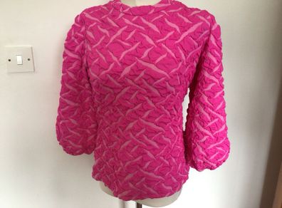Savida bright pink top long sleeve size M includes postage