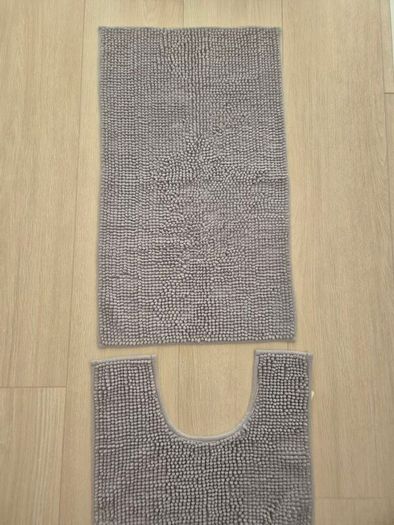Bathroom rugs
