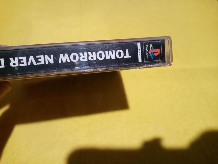 007 Tomorrow never dies PlayStation 1 Ps1 PlayStation 2 ps2 games Original