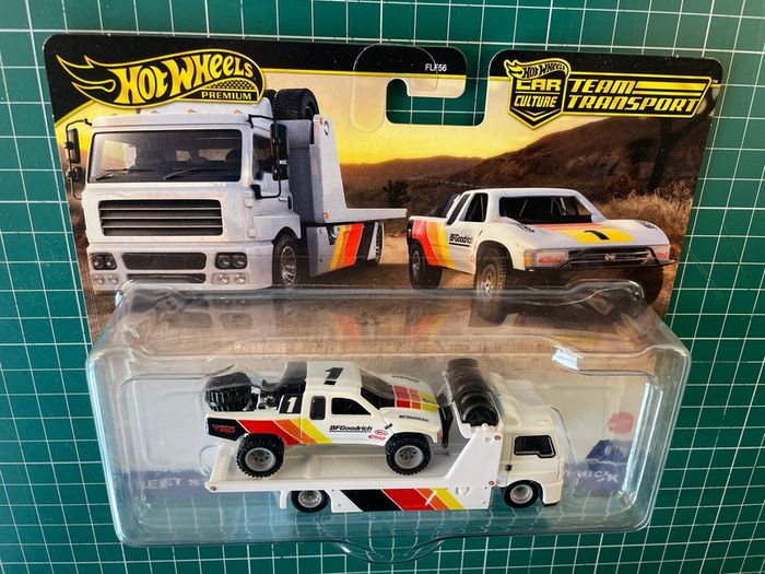 Toyota Off-road truck Hot wheels Premium