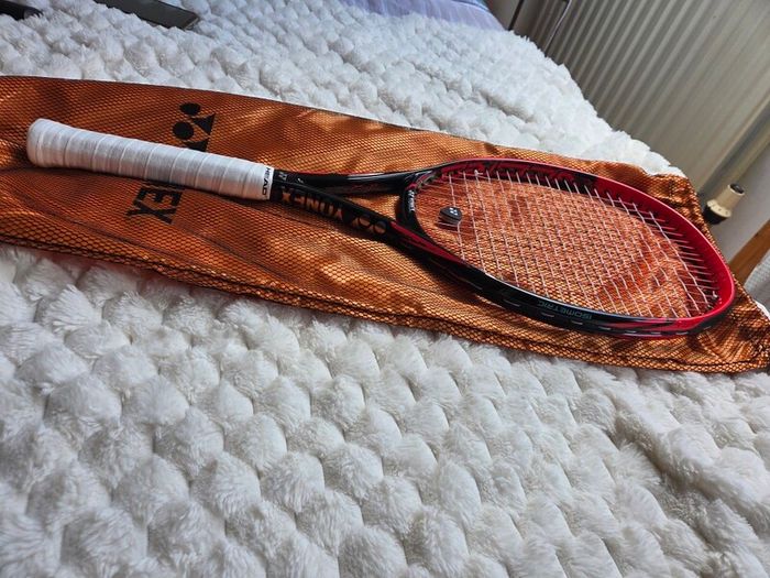 Yonex VCore SV 100