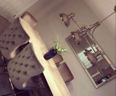 Dining table extendable.