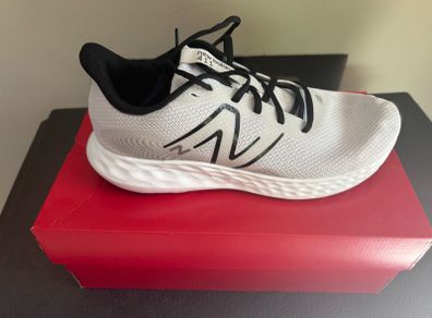 New Balance Runners 411v3