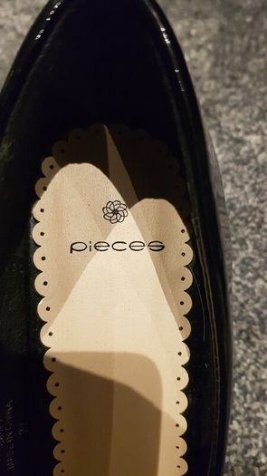 PIECES Black Patent Heels - Size 4