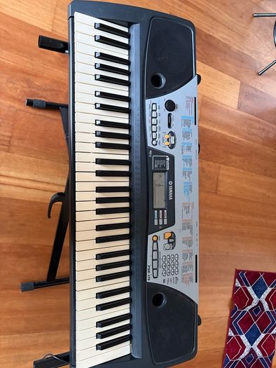 Yamaha PSR-175 Keyboard bundle - Stand & Stool included