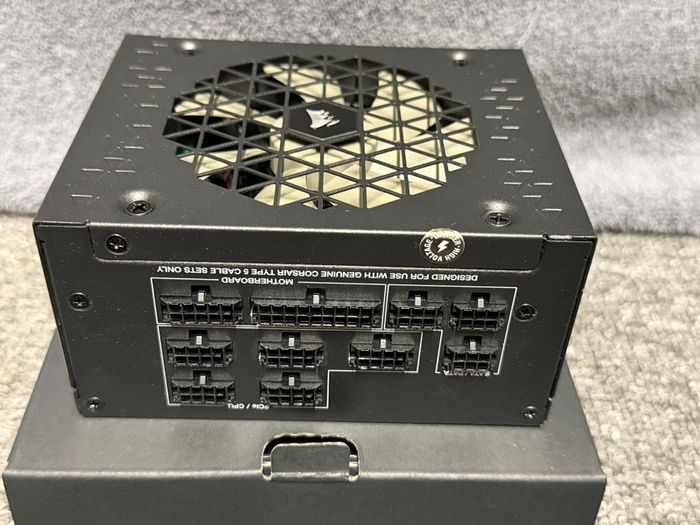 CORSAIR SF Series SF850 Fully Modular 80 PLUS Platinum SFX Power Supply (UK)