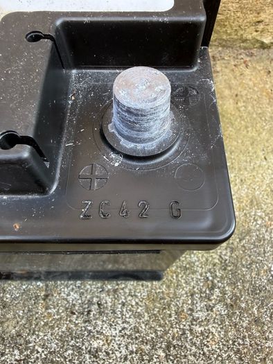 car battery AGM from bmw 640d