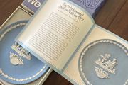 1977 Wedgwood Jasperware Mother's Day Plate