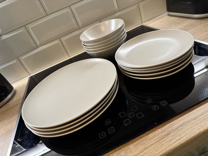 plates
