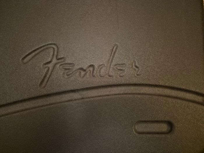 Fender Deluxe Molded Strat/Tele Case