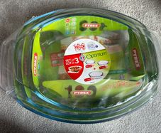 Pyrex dish