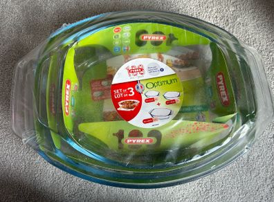 Pyrex dish