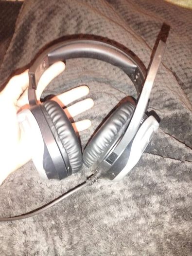 Pc Gaming Headset - Plug n Play - Headphones ( Brand New & Sealed ) Cushioned Headset Good Microphone