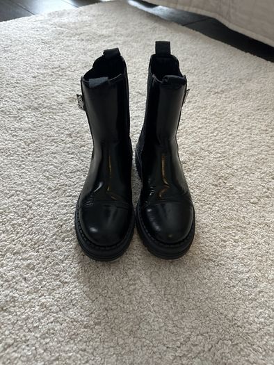 Karl Lagerfeld black leather boots (UK2/EU34)