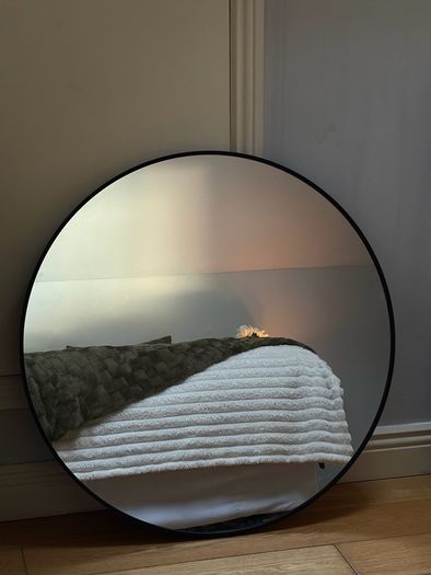 Round wall mirror