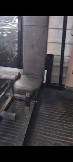 Pec Deck Machine