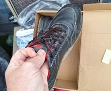safety runner shoes