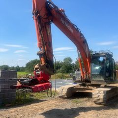 Disc mulcher to suit 20 ton digger