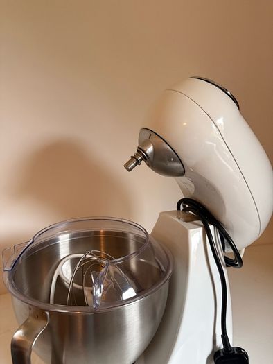 Kenwood Pattissier Mixer and PME turntable