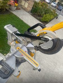 Dewalt mitre saw