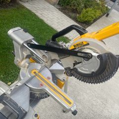 Dewalt mitre saw