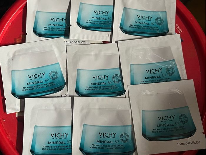 Vichy Mineral 89 moisture boosting cream