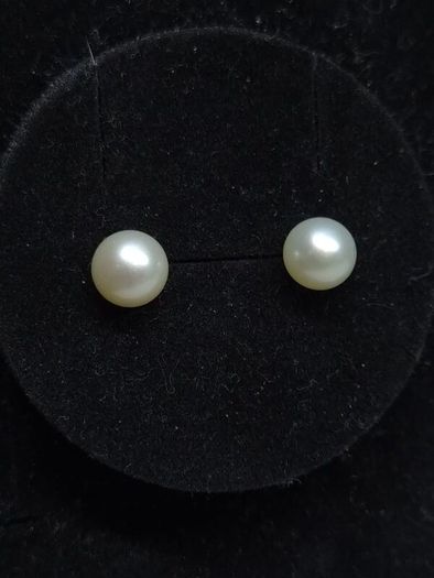 Vintage 9ct Gold 375 Pearl Stud Earrings