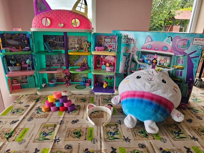 gabbys dollhouse