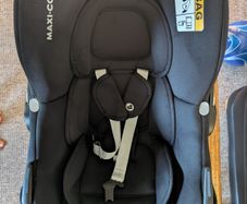 Maxi Cosi car seat