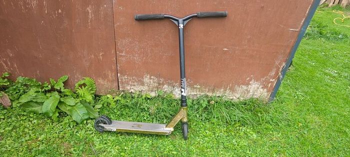 Root Type R stunt scooter