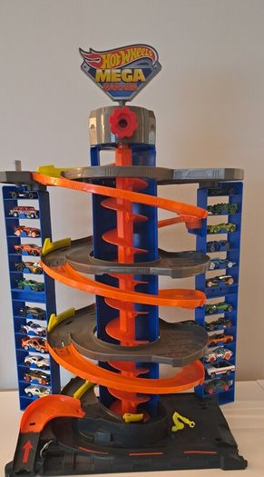 Hot Wheels Mega City Garage