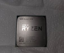 AMD Ryzen 7 2700 CPU (8 Core / 16 Thread AM4 Processor) - Great Condition