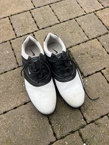 golf shoes
