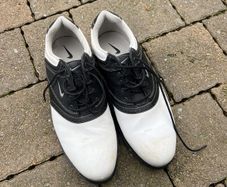 golf shoes